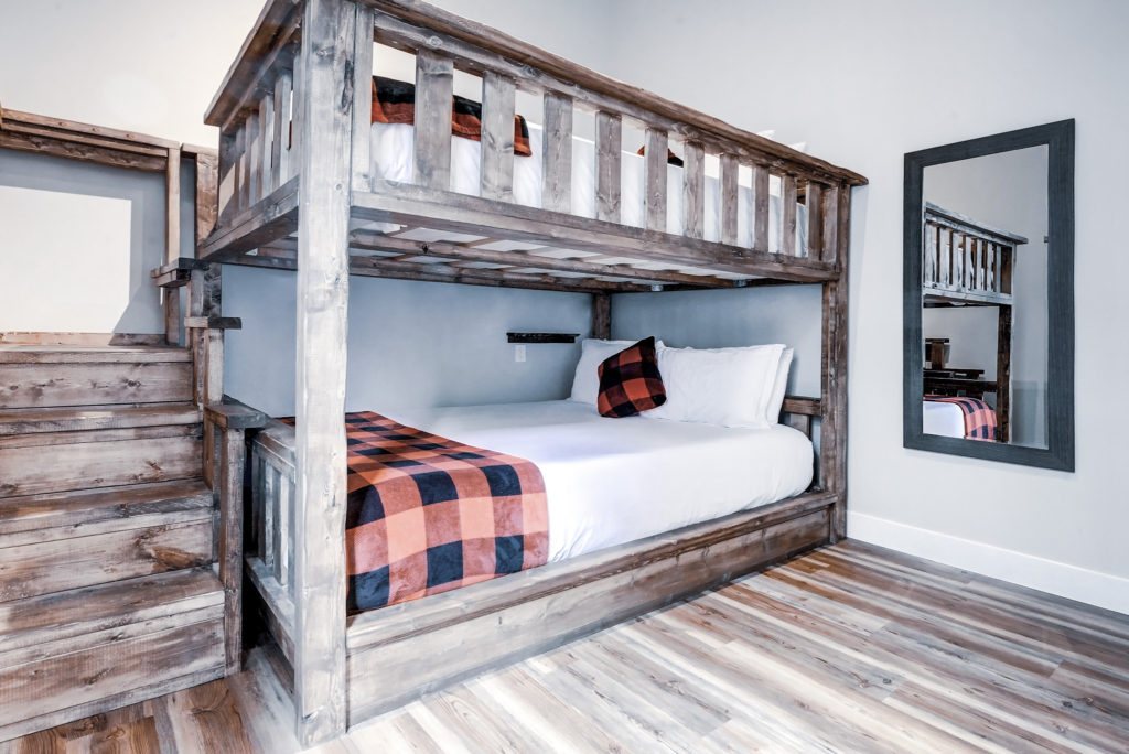 Bedroom2- Queen Bunk Beds